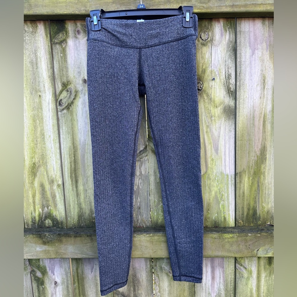 Ivivva Rhythmic Tight Scattered‎ Herringbone Gray Size 12 - Picture 4 of 13